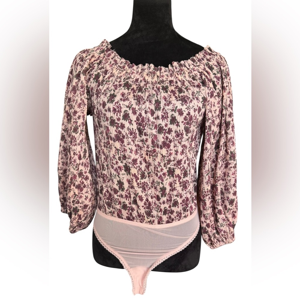 Free People long-sleeve floral smocked blouse bodysuit Size Small